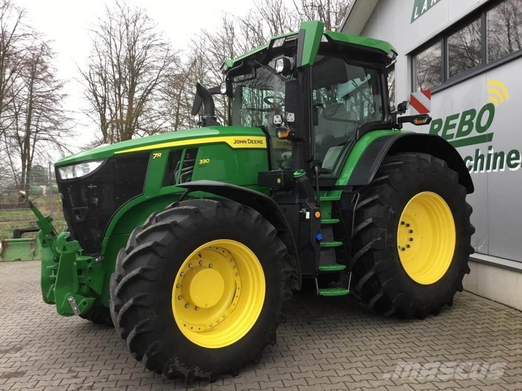 John Deere 7R330 Traktorji