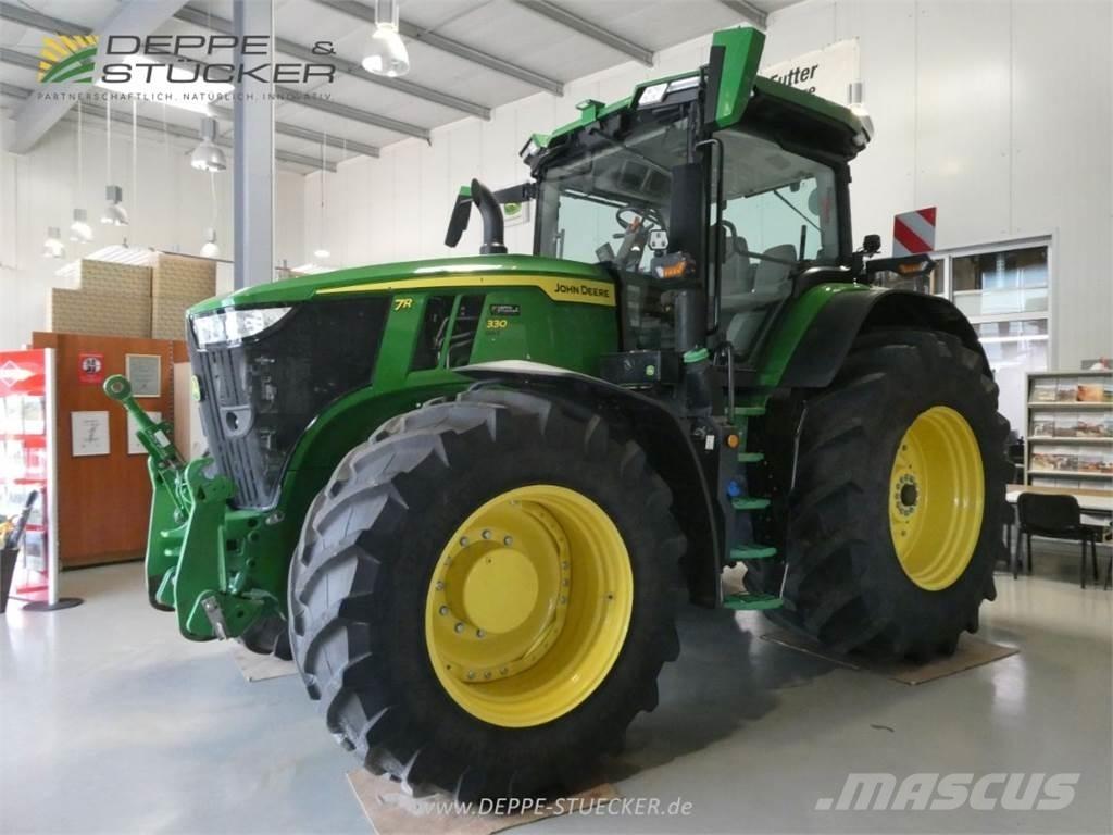 John Deere 7R 330 Traktorji