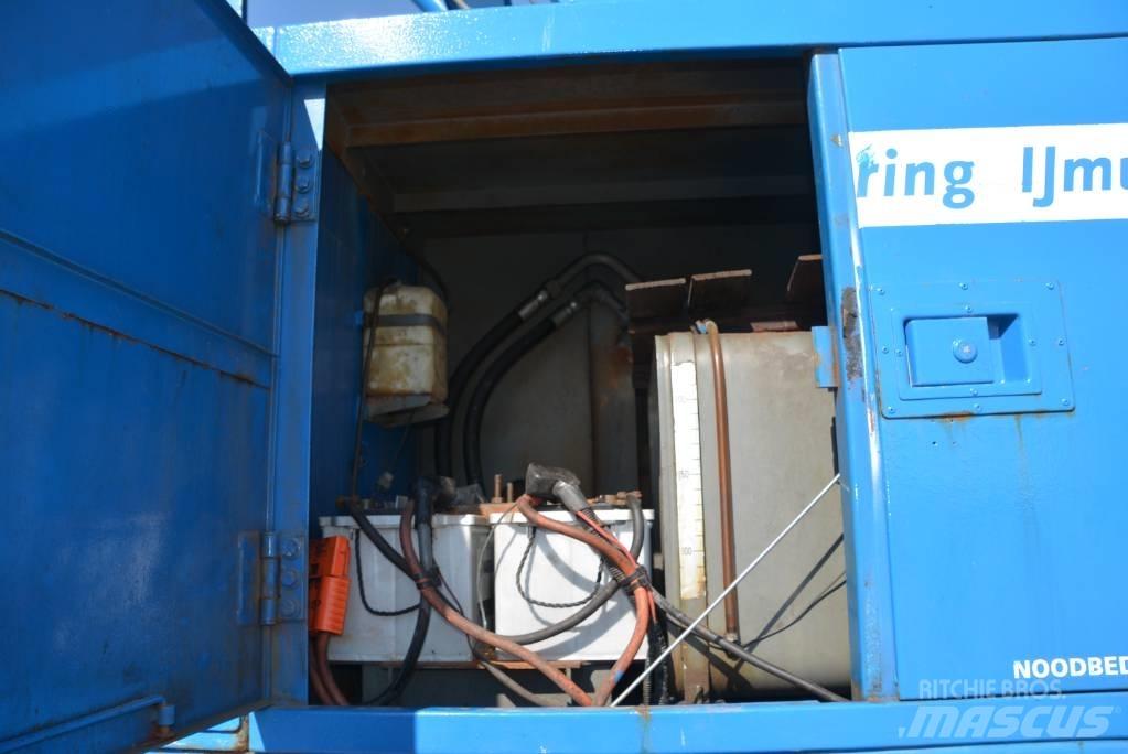 Hitachi KH 180-3 Dvigala na gosenicah