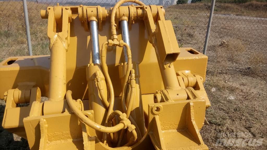 CAT D 6 Podvozje in vzmetenje
