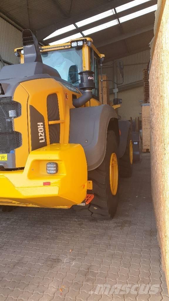 Volvo L 120 H Kolesni nakladalci