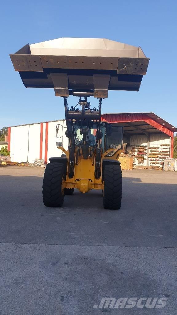 Volvo L 120 H Kolesni nakladalci