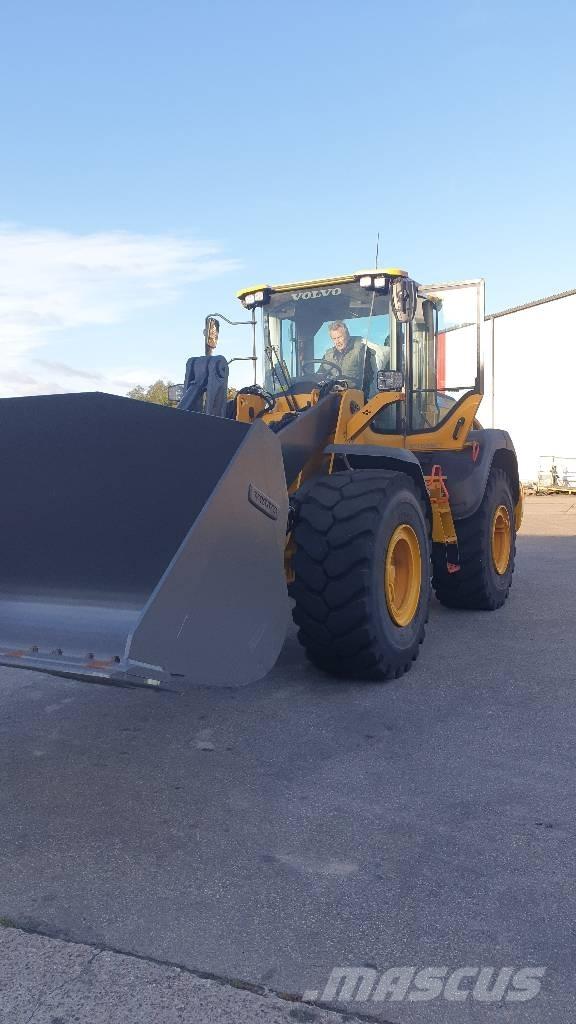 Volvo L 120 H Kolesni nakladalci
