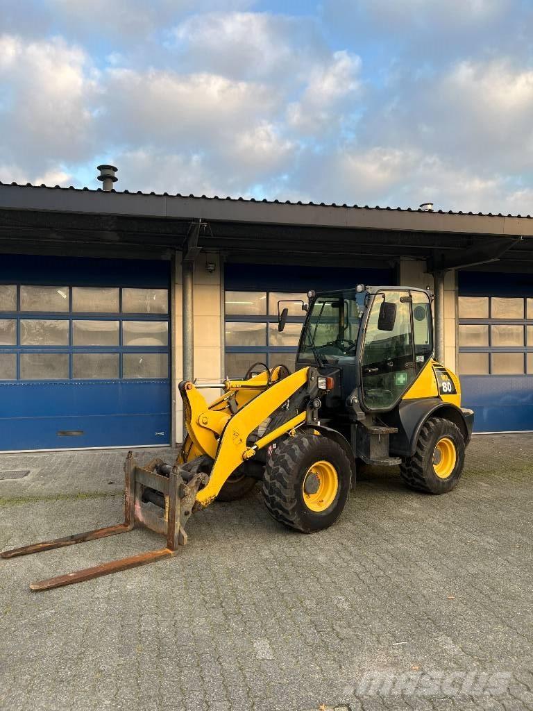 Komatsu WA 80-6 Kolesni nakladalci