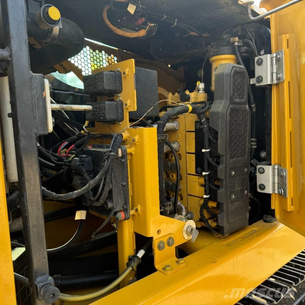 CAT 310 Bagri goseničarji