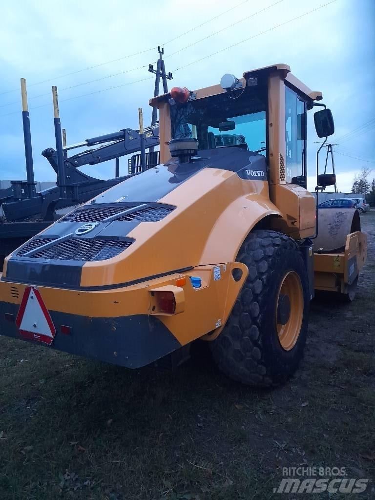 Volvo SD 135 B Enojni valjarji
