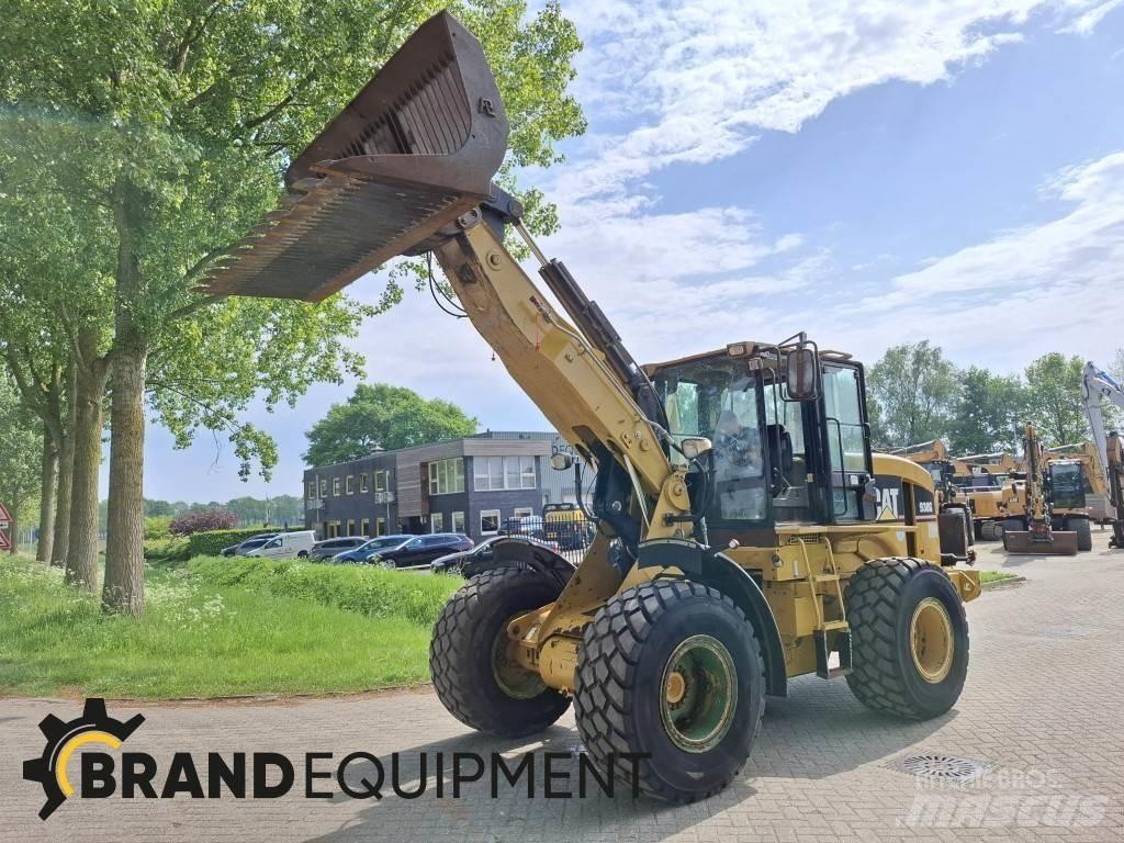 CAT 930G Kolesni nakladalci