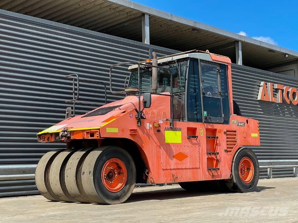 Ammann AP 240 Kolesni valjarji s pnevmatikami