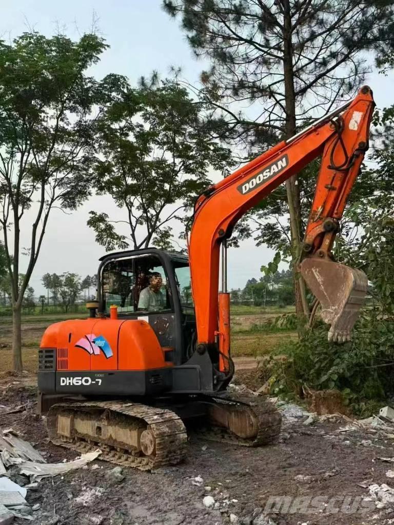 Doosan DH 60 Mini bagri <7t