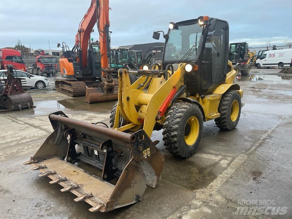 Yanmar V8 (26697) Kolesni nakladalci
