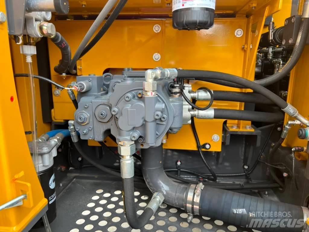 XCMG XE135GA Bagri goseničarji