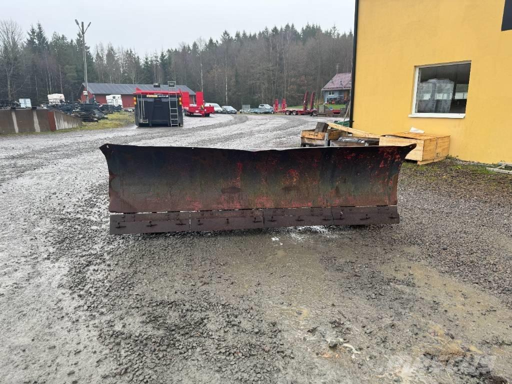 Svedala Snöblad Snežne deske in plugi