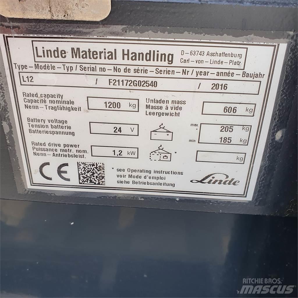 Linde L12 Ročni električni viličar