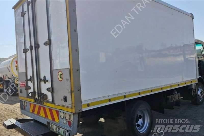 Isuzu NPR 275 Drugi tovornjaki