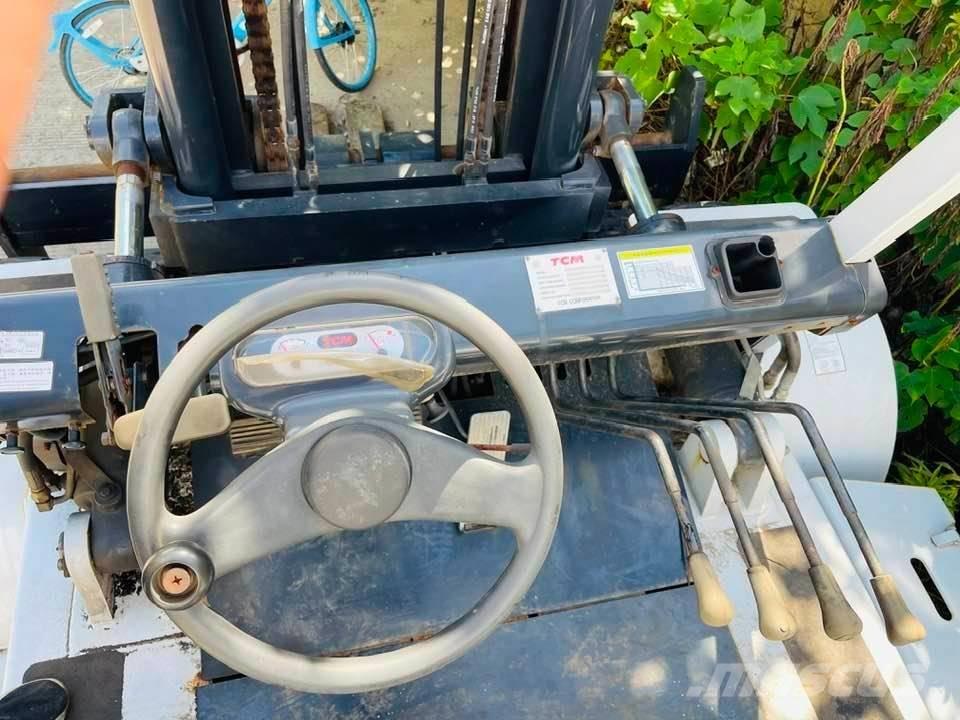 TCM FD100Z8 Dizelski viličarji