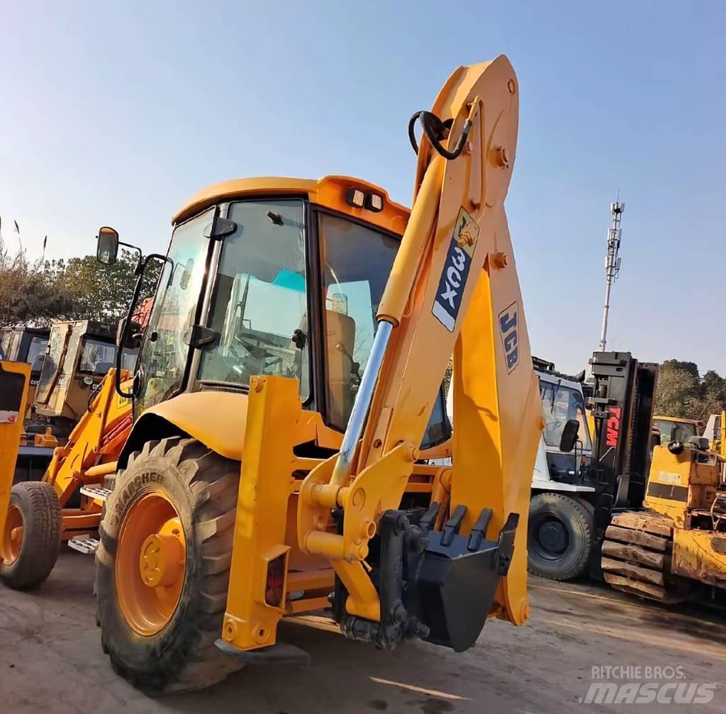 JCB 3 CX Rovokopači