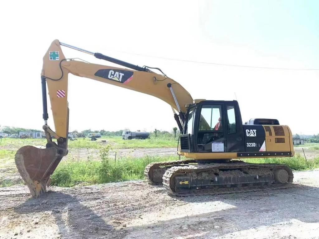 CAT CAT323D Bagri goseničarji