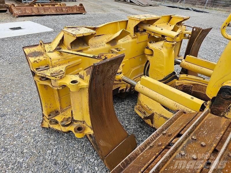 Komatsu D 61 PX-23 Buldožerji goseničarji