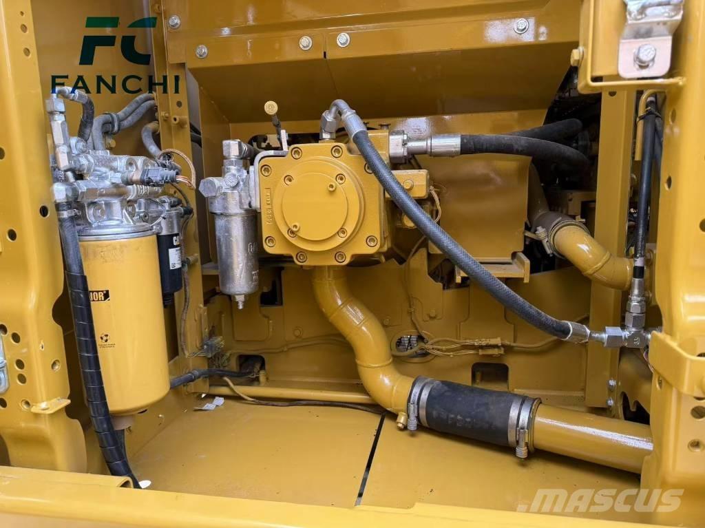 CAT 320 Bagri goseničarji