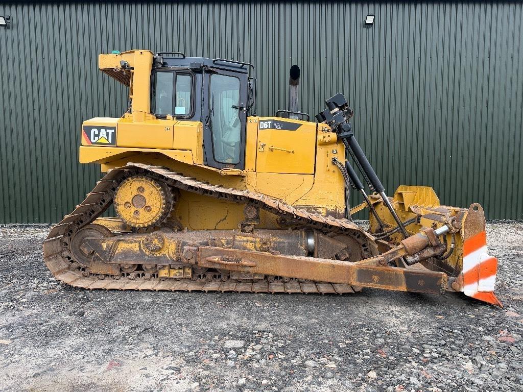 CAT D 6 T LGP Buldožerji goseničarji