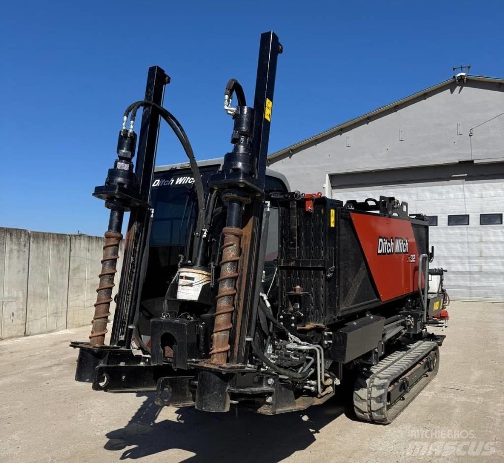 Ditch Witch AT32 Oprema za vodoravno smerno vrtanje