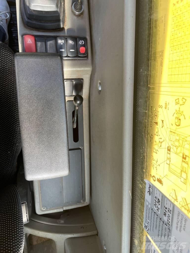 Yanmar B 95 W Bagri na kolesih