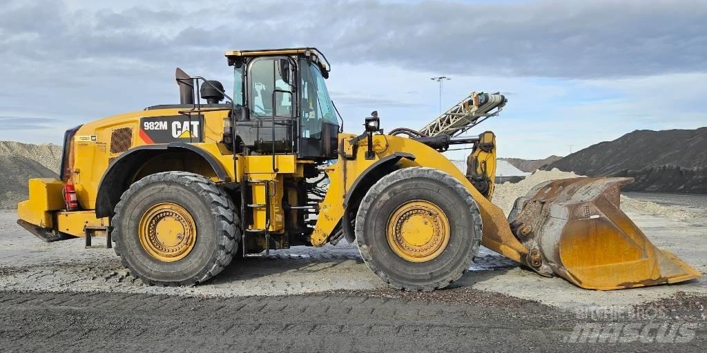 CAT 982 M Kolesni nakladalci