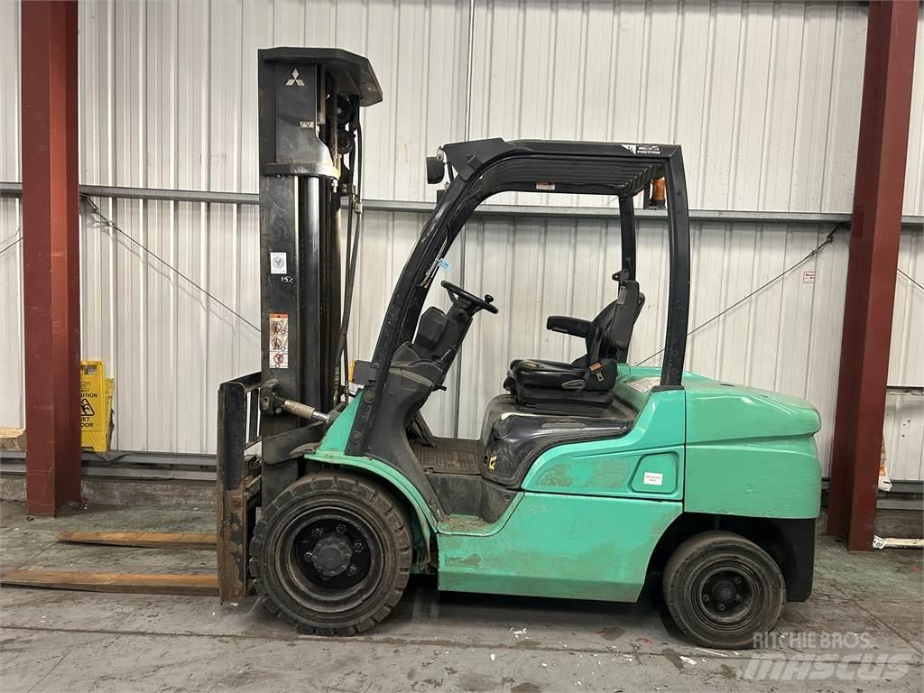 Mitsubishi FD35NT Dizelski viličarji