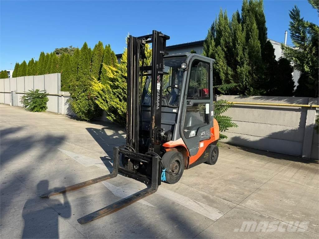 Toyota 7FGF25 Plinski viličarji