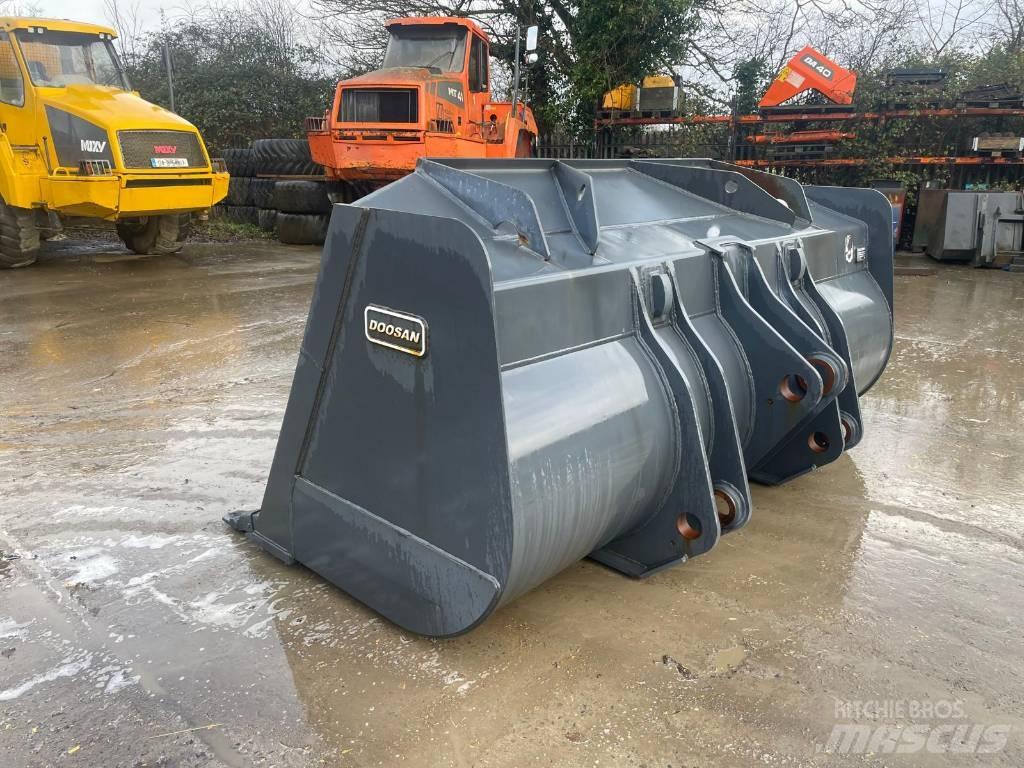 Doosan DL 420-3 Žlice