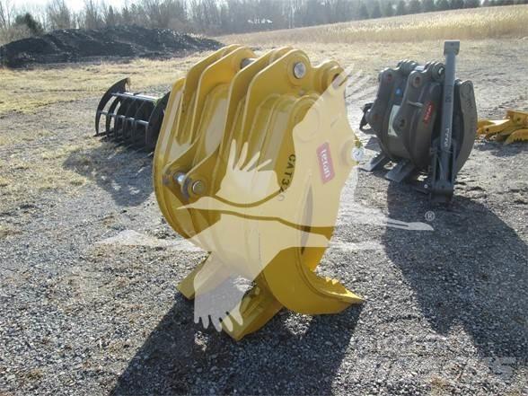 Teran CAT 320 Grabeži