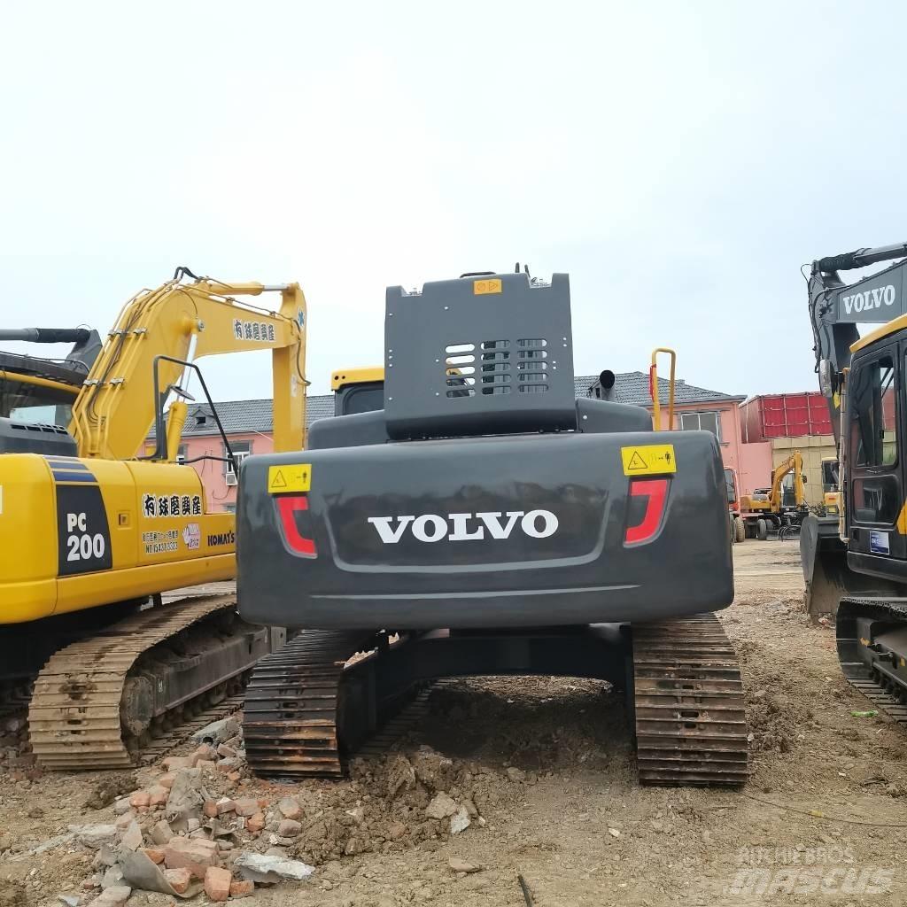 Volvo EC 240 Bagri goseničarji