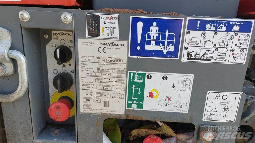 SkyJack SJ12 Druga dvigala in dvižne ploščadi