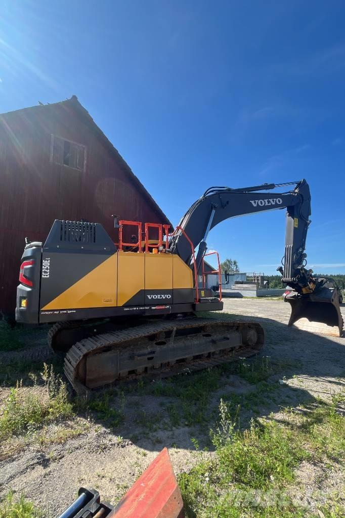 Volvo EC 250 EL Bagri goseničarji