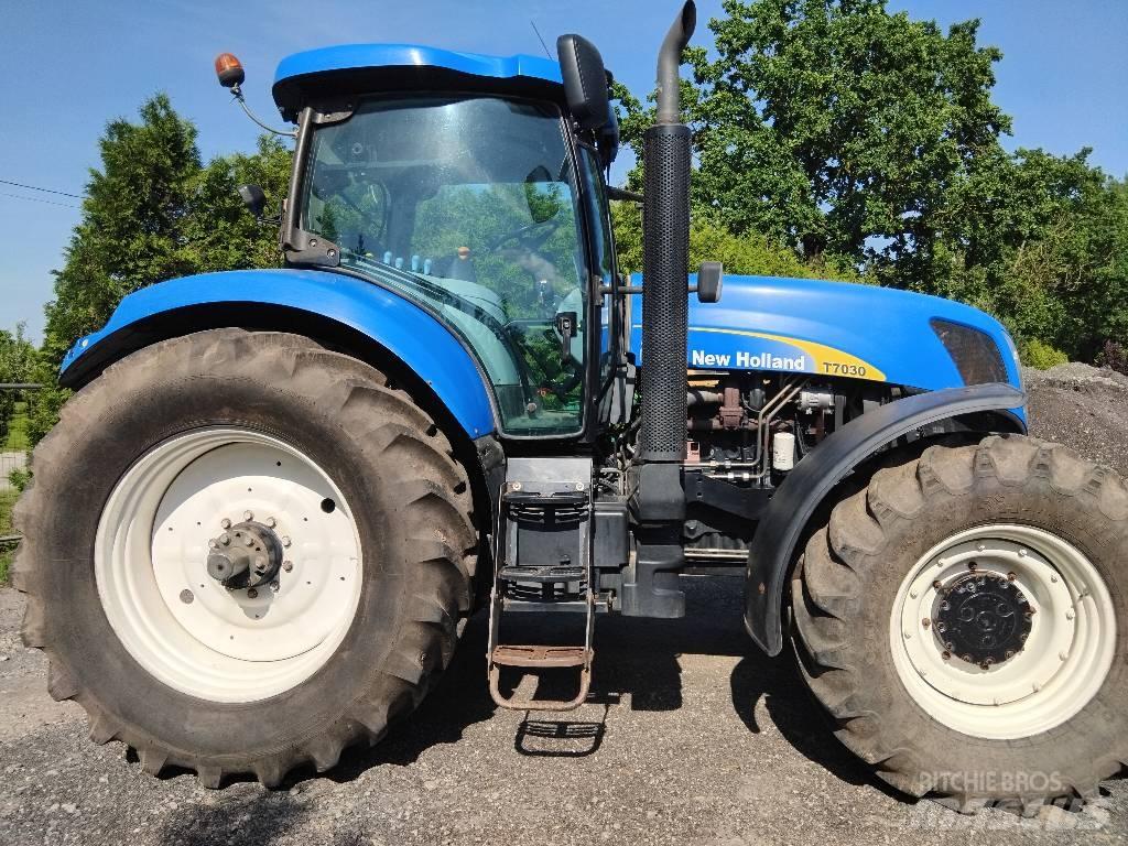 New Holland T7030 Traktorji