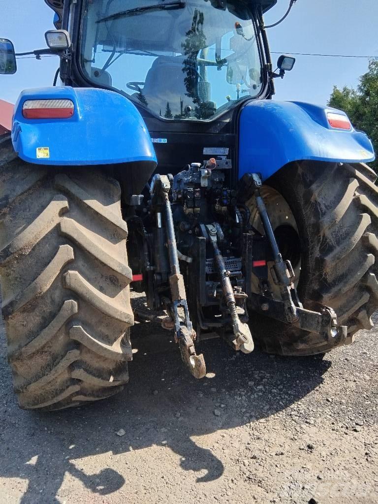 New Holland T7030 Traktorji