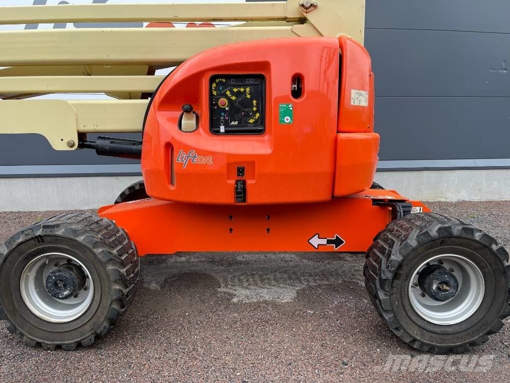 JLG 450 AJ Bomlift Vlečne dvižne ploščadi