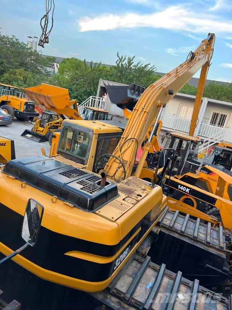 CAT 320 B L Amfibijski bagri