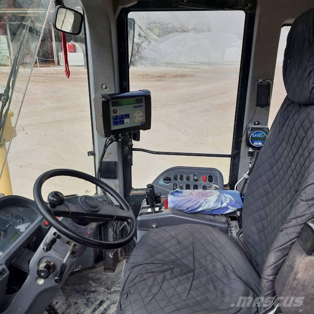 Komatsu WA470LC-6 Kolesni nakladalci