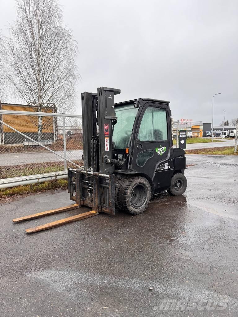 Mitsubishi FD 35 N3 Dizelski viličarji