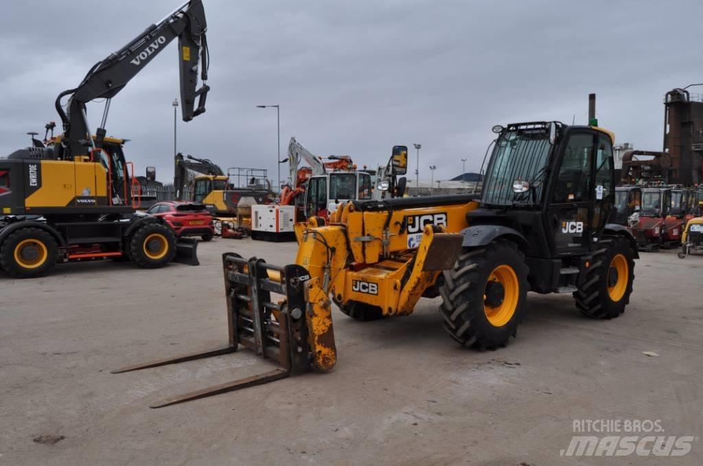 JCB 540-140 Teleskopski viličarji