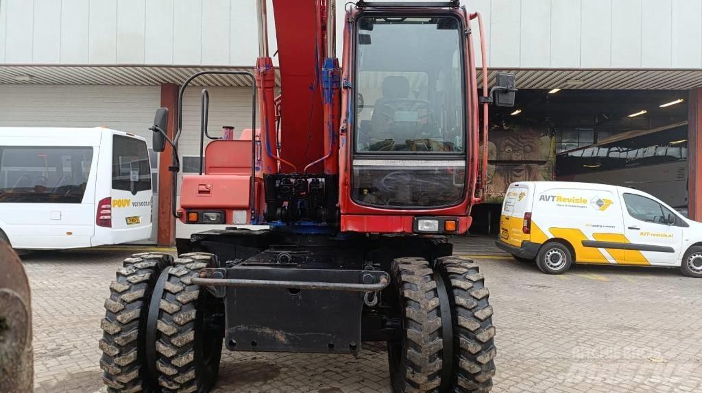 Fiat-Hitachi EX135W Bagri na kolesih