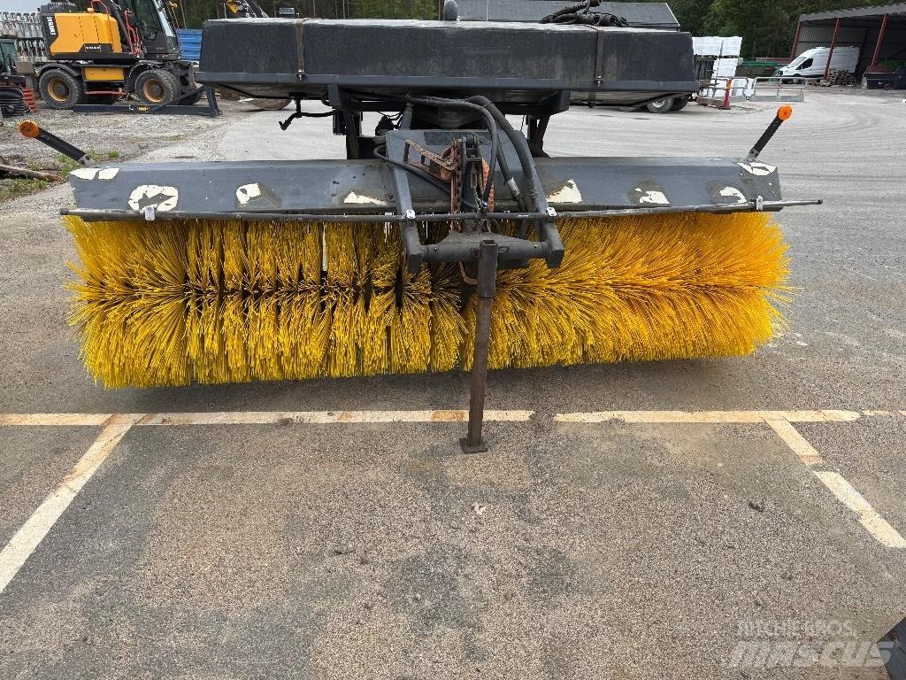  VilaKone HL  320/900 Metle