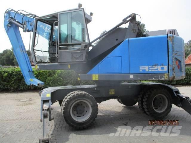Fuchs MHL 320 Bagri za prekladanje primarnih/sekundarnih surovin