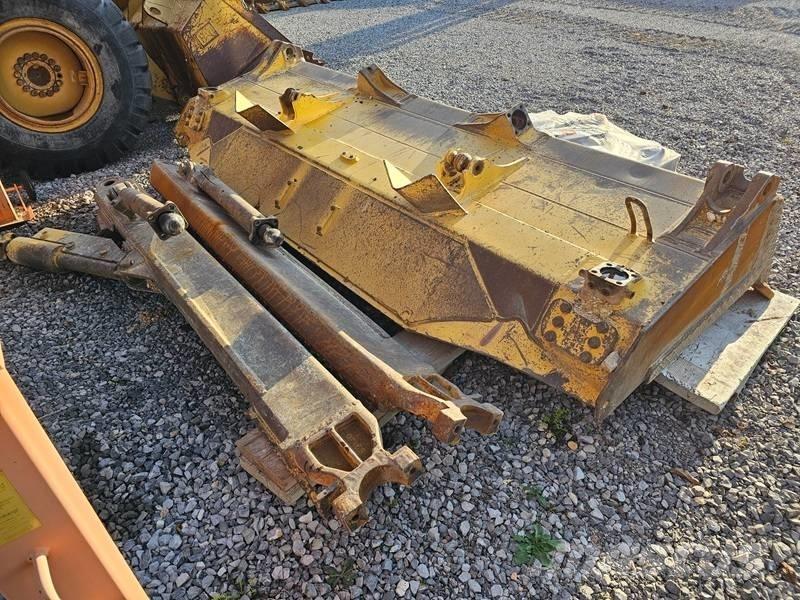 Komatsu D 65 WX-17 Buldožerji goseničarji
