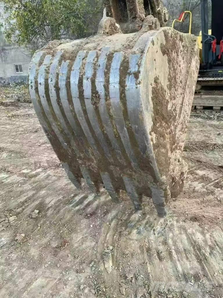 Volvo EC 350DL Bagri goseničarji
