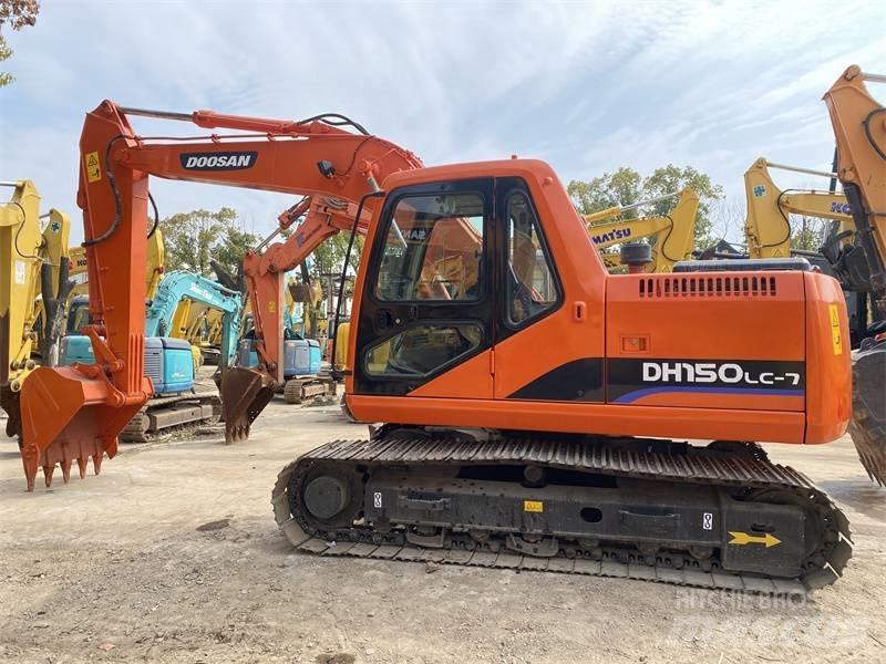 Doosan DX150 Bagri goseničarji