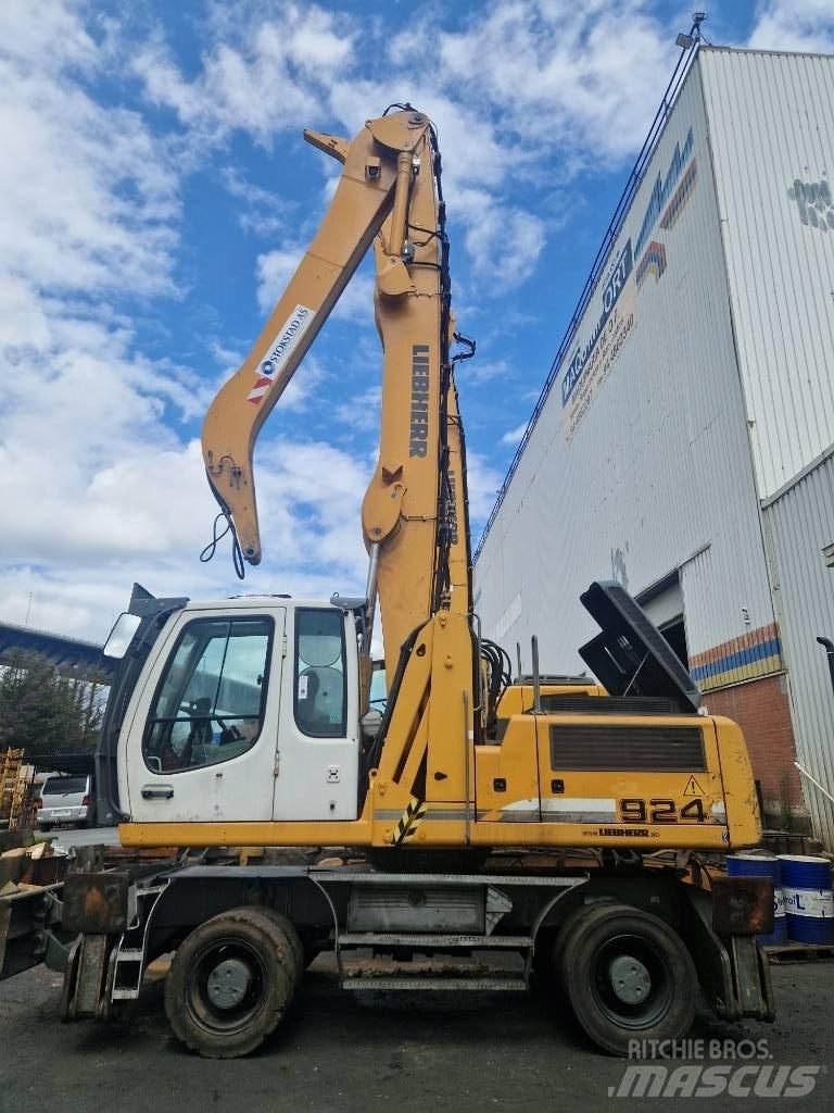Liebherr A924C Bagri za prekladanje primarnih/sekundarnih surovin