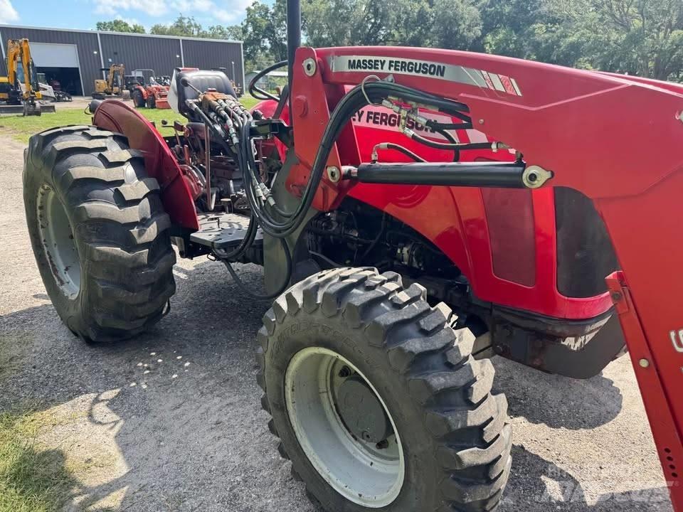Massey Ferguson 2635 Traktorji