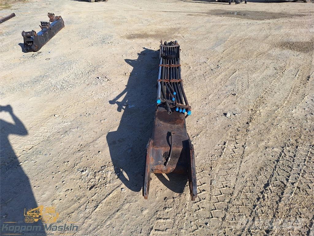 Loglift 210 Dvigala za gozdne kombajne